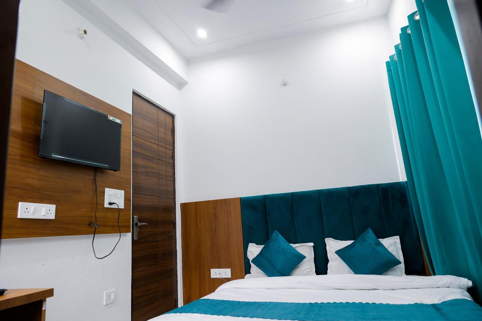 Hotel Parth Inn Rišikéš Exteriér fotografie